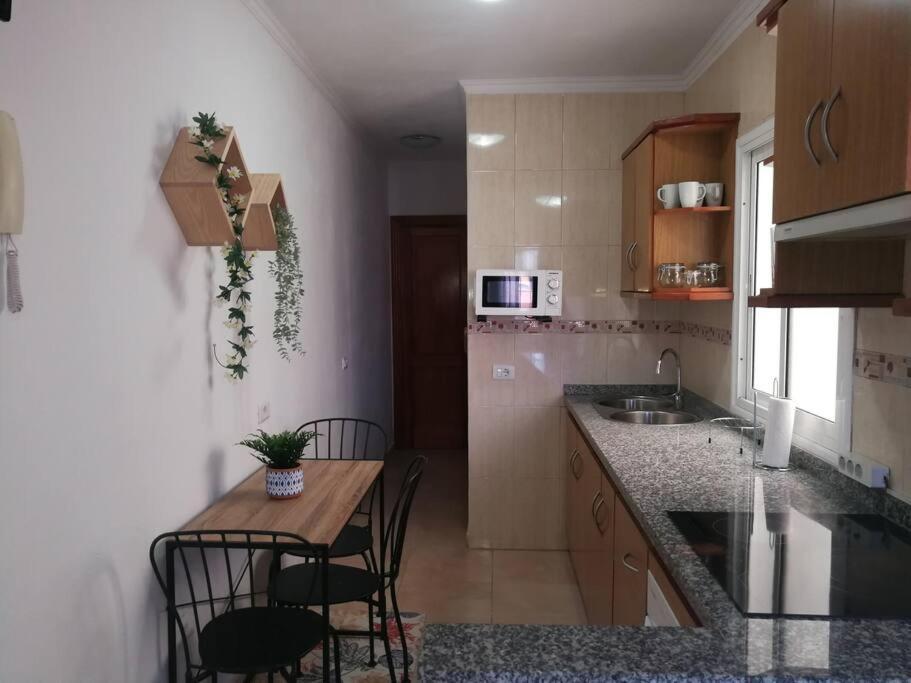 Acogedor Atico Con Terraza En San Cristobal De La Laguna Exteriör bild