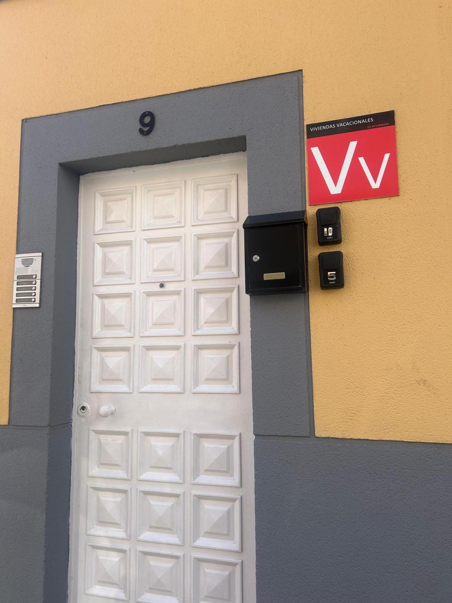Acogedor Atico Con Terraza En San Cristobal De La Laguna Exteriör bild